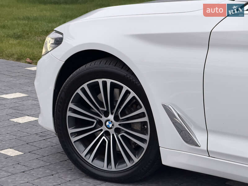 Седан BMW 5 Series 2017 в Ужгороді
