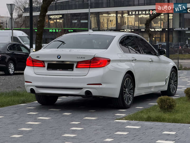 Седан BMW 5 Series 2017 в Ужгороді