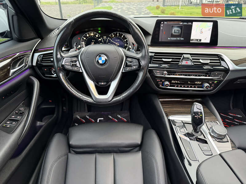 Седан BMW 5 Series 2017 в Ужгороді
