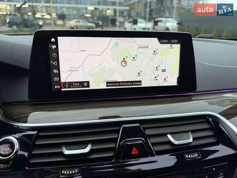 Седан BMW 5 Series 2017 в Ужгороді