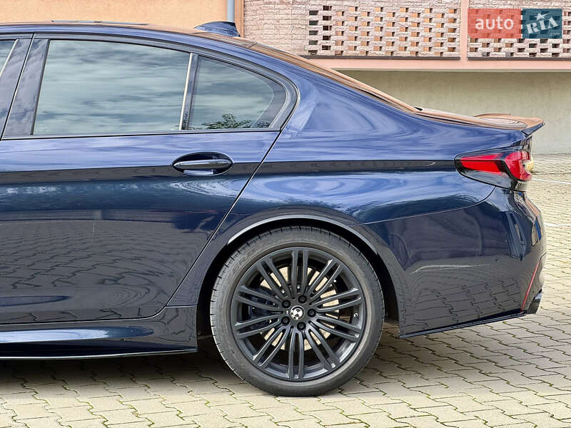 Седан BMW 5 Series 2017 в Ужгороде