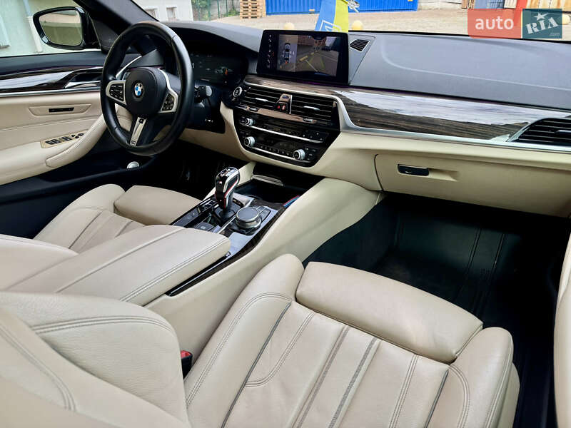 Седан BMW 5 Series 2017 в Ужгороде