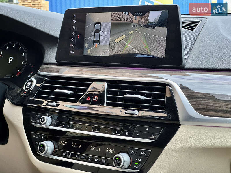 Седан BMW 5 Series 2017 в Ужгороде