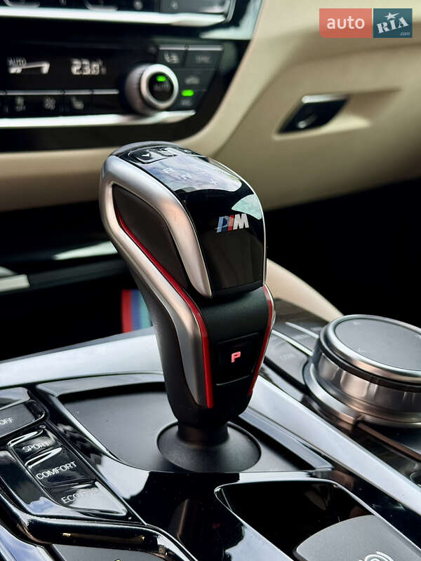 Седан BMW 5 Series 2017 в Ужгороде