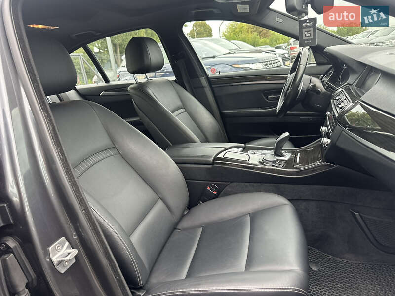 Седан BMW 5 Series 2015 в Ровно