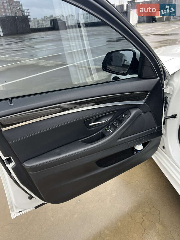 Седан BMW 5 Series 2013 в Киеве