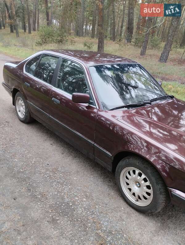 Седан BMW 5 Series 1990 в Краснокутске