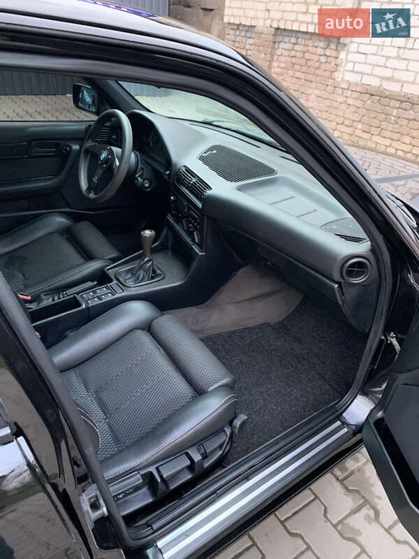 Седан BMW 5 Series 1992 в Кривом Роге