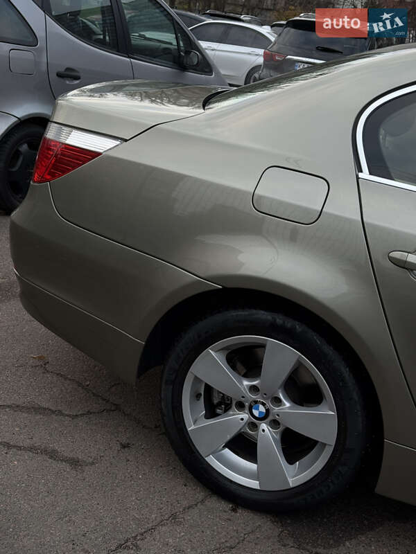 Седан BMW 5 Series 2005 в Киеве