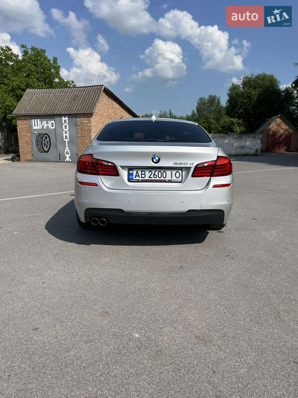 Седан BMW 5 Series 2011 в Хмельнике