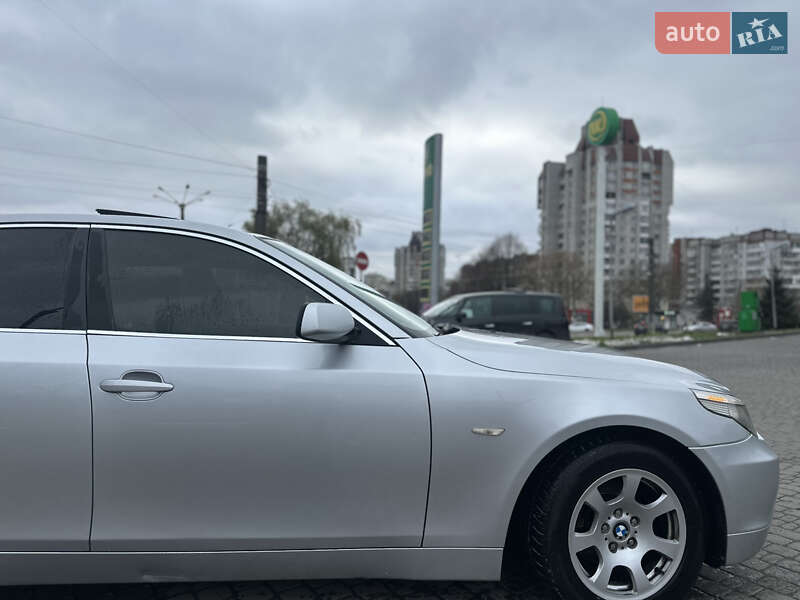 Седан BMW 5 Series 2004 в Львове