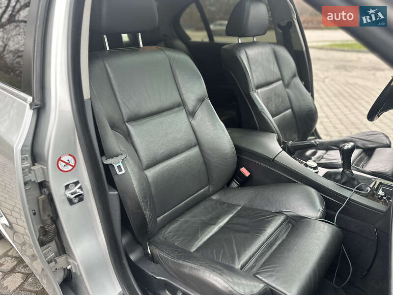 Седан BMW 5 Series 2004 в Львове