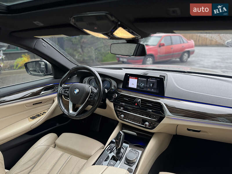 Седан BMW 5 Series 2017 в Киеве