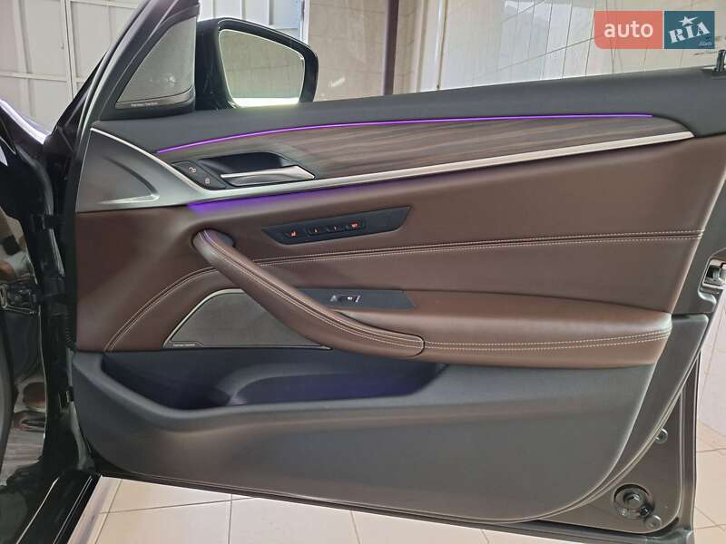 Седан BMW 5 Series 2017 в Николаеве
