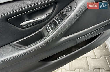 Седан BMW 5 Series 2011 в Шацке