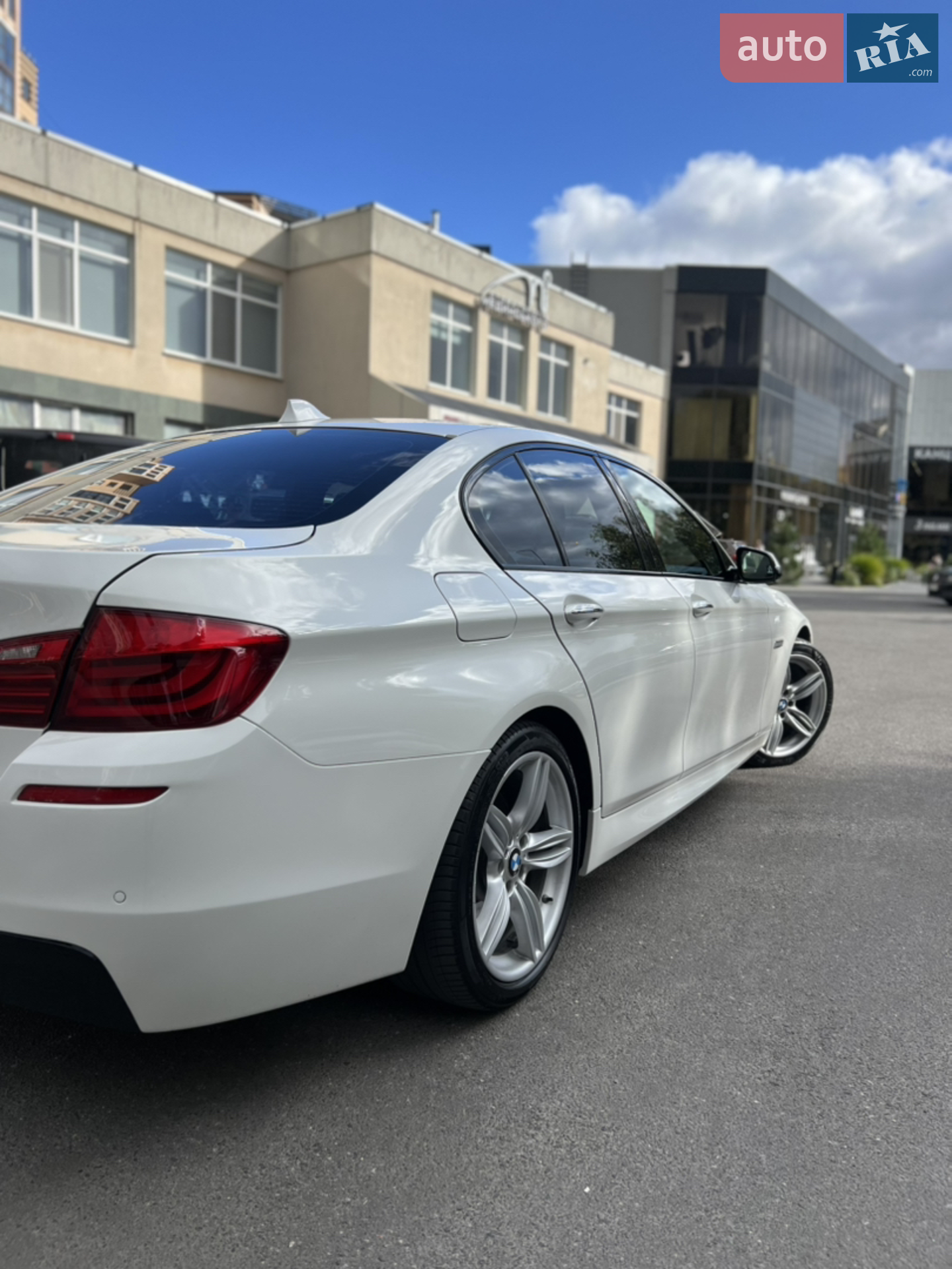 BMW 5 Series 2015 VIN WBAXA5C58FD691535 фото оголошення 7 з 34