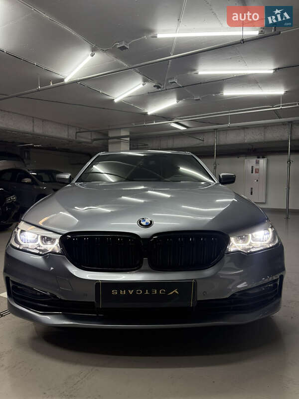 Седан BMW 5 Series 2017 в Киеве