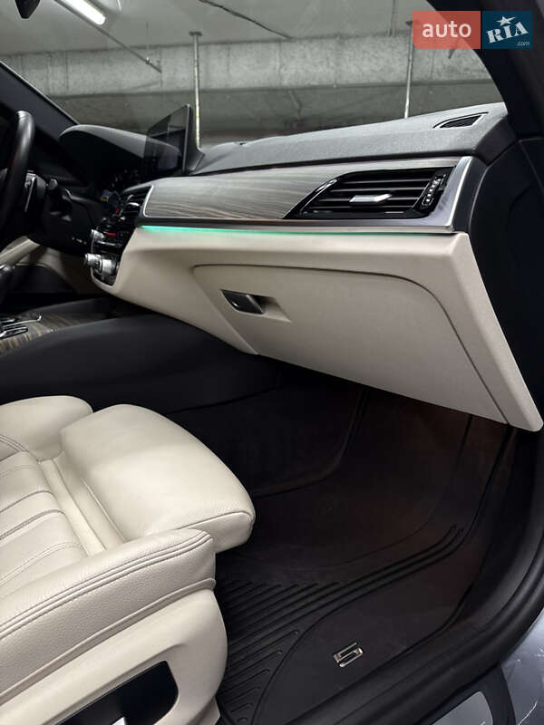 Седан BMW 5 Series 2017 в Киеве