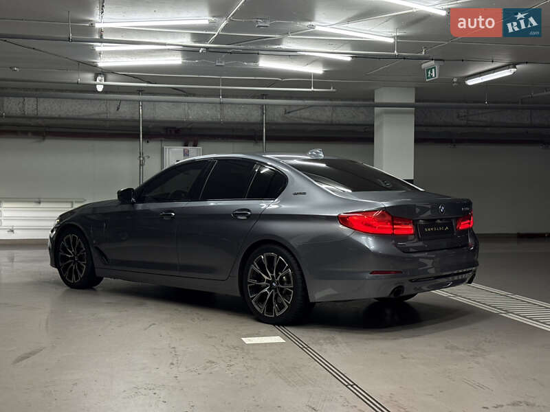 Седан BMW 5 Series 2017 в Киеве