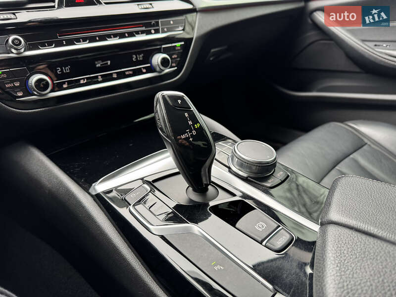 Седан BMW 5 Series 2017 в Запорожье