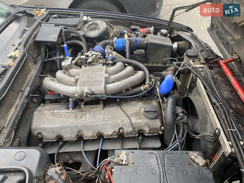 Седан BMW 5 Series 1989 в Киеве