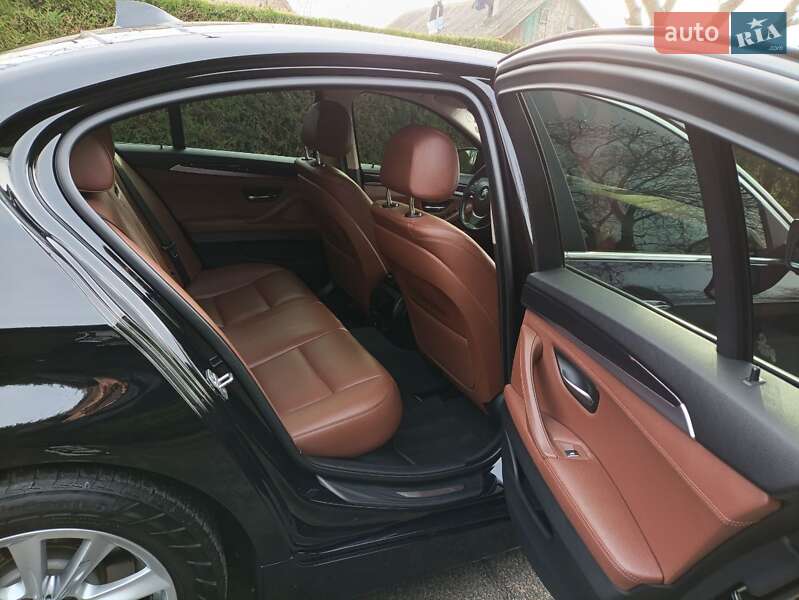 Седан BMW 5 Series 2015 в Дніпрі