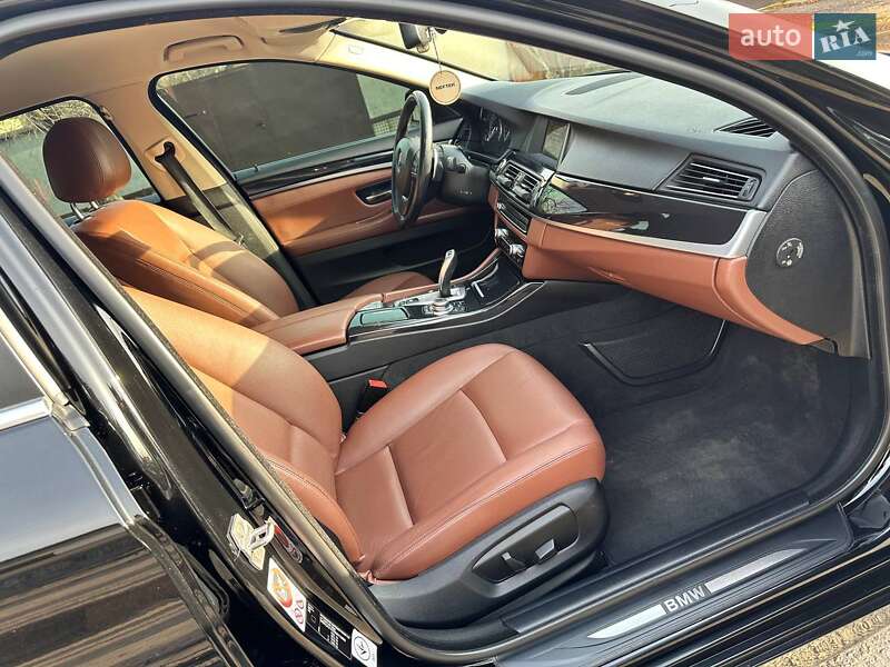 Седан BMW 5 Series 2015 в Дніпрі