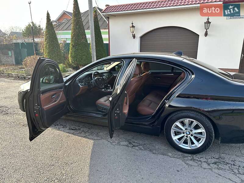 Седан BMW 5 Series 2015 в Дніпрі