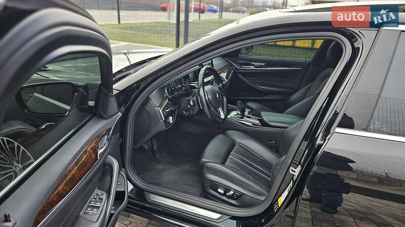 Седан BMW 5 Series 2017 в Мукачево