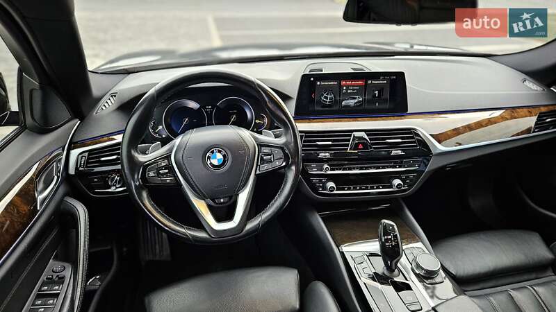 Седан BMW 5 Series 2017 в Мукачево