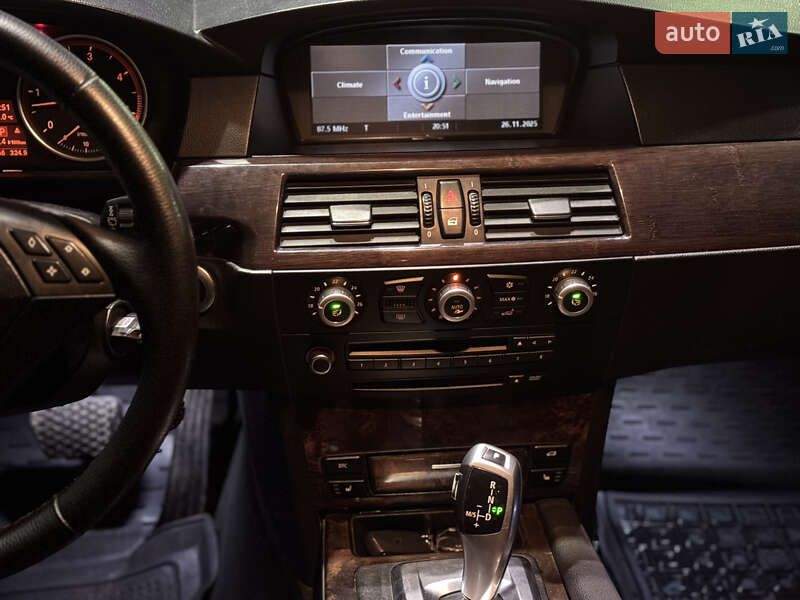 Седан BMW 5 Series 2007 в Сарнах