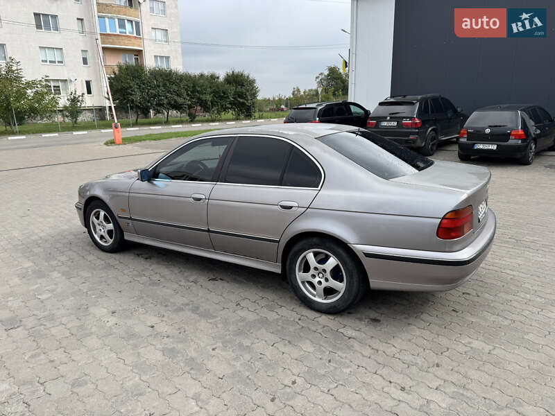 Седан BMW 5 Series 1999 в Стрию