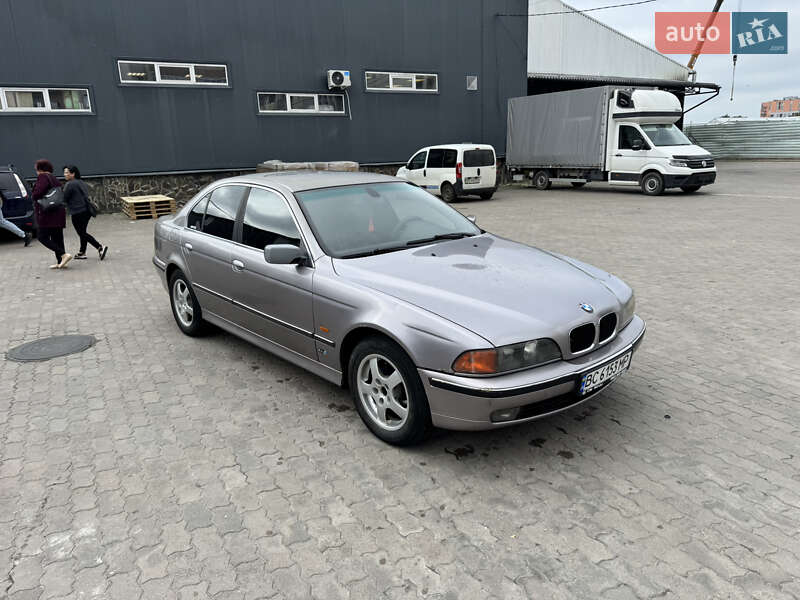 Седан BMW 5 Series 1999 в Стрию