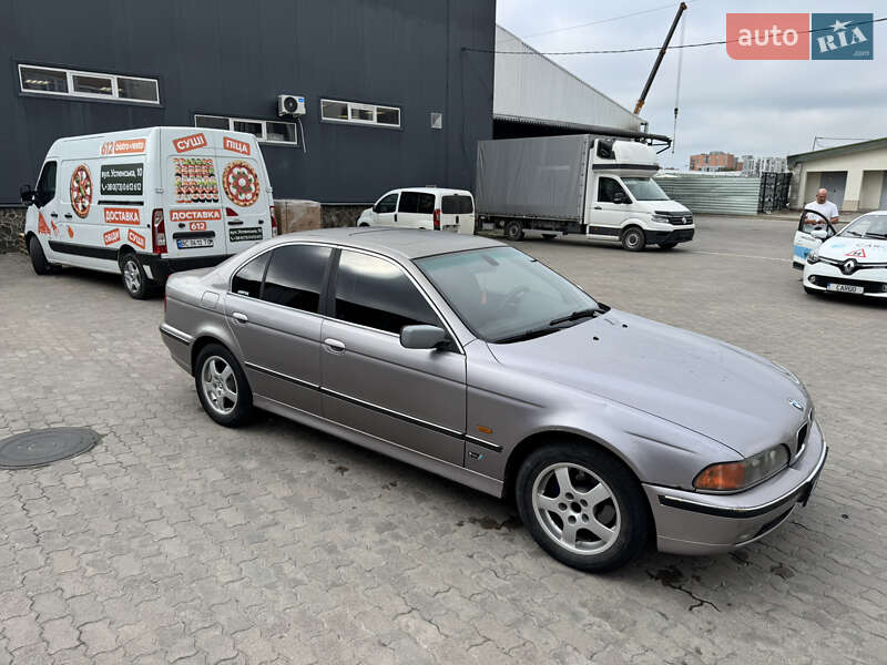 Седан BMW 5 Series 1999 в Стрию