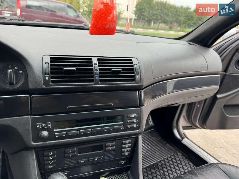Седан BMW 5 Series 1999 в Стрию