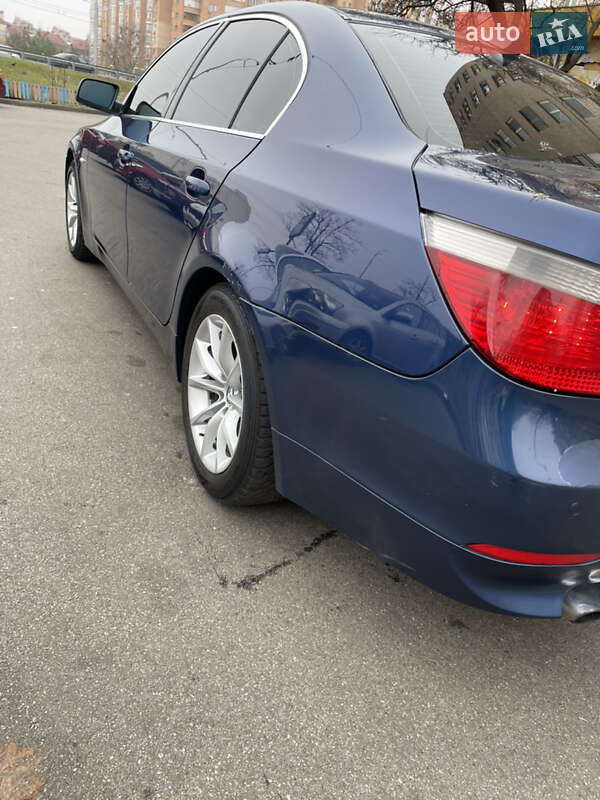 Седан BMW 5 Series 2003 в Киеве