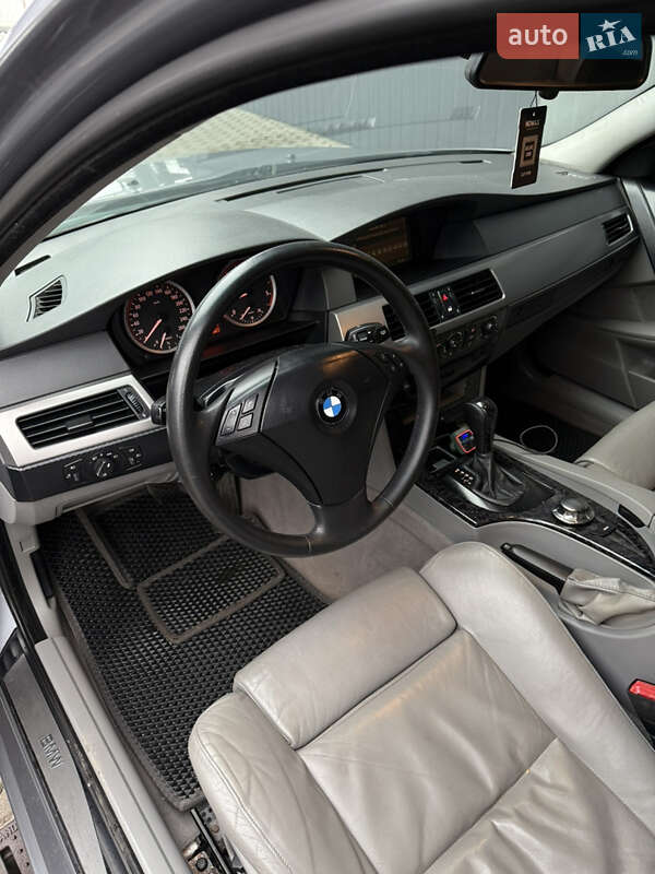 Седан BMW 5 Series 2004 в Тернополе