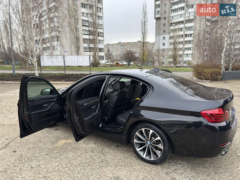 Седан BMW 5 Series 2014 в Южноукраинске