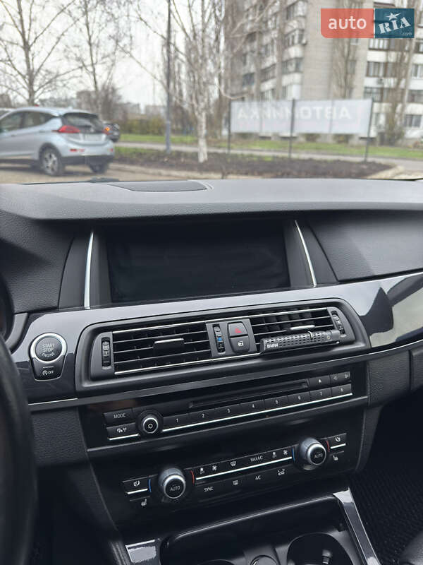 Седан BMW 5 Series 2014 в Южноукраинске
