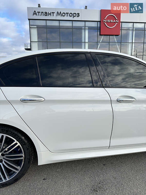 Седан BMW 5 Series 2017 в Харкові