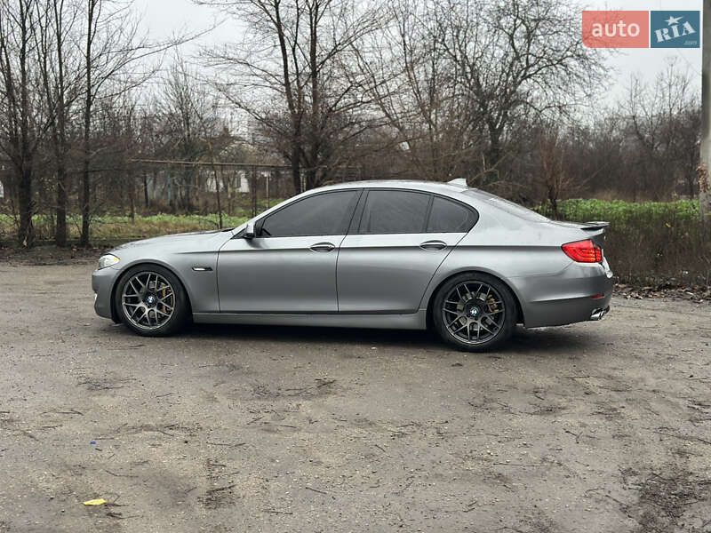 Седан BMW 5 Series 2010 в Полтаві