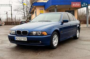 Седан BMW 5 Series 2001 в Полонном