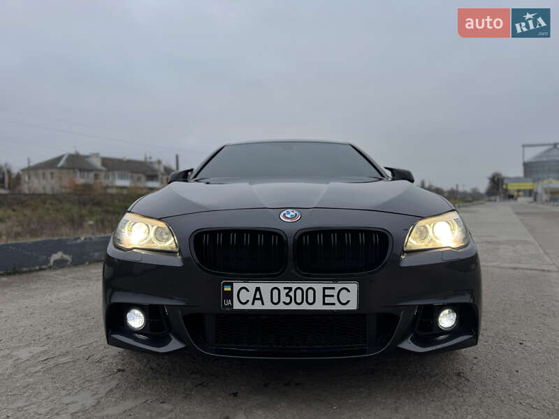 Седан BMW 5 Series 2012 в Умані