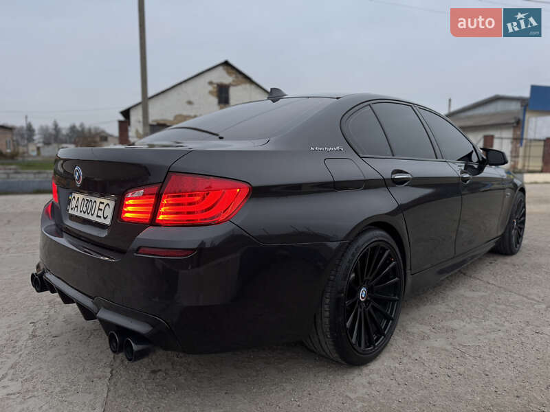 Седан BMW 5 Series 2012 в Умані