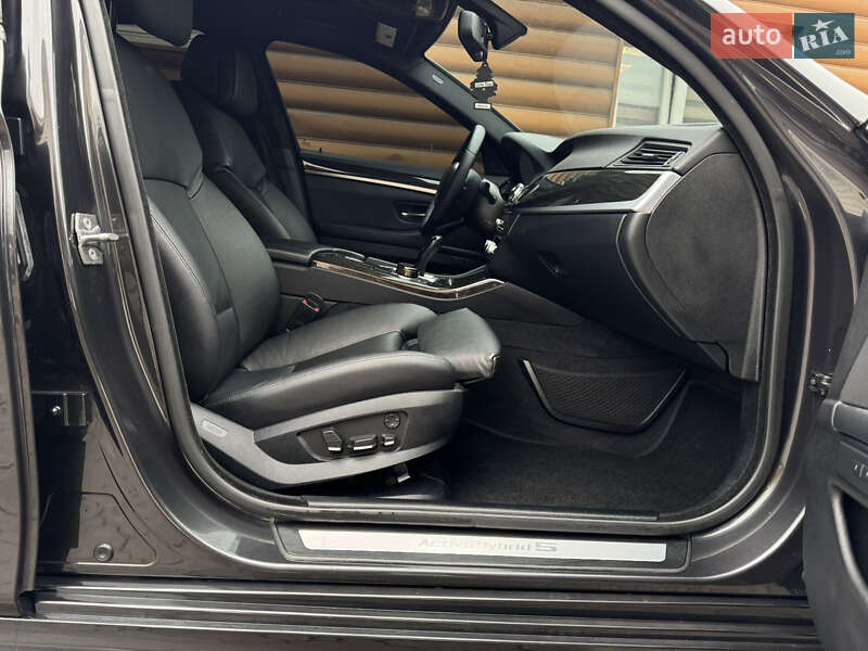 Седан BMW 5 Series 2012 в Умані