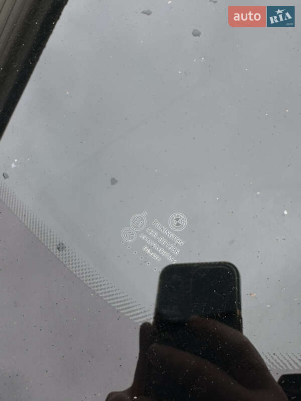 Седан BMW 5 Series 2012 в Умані