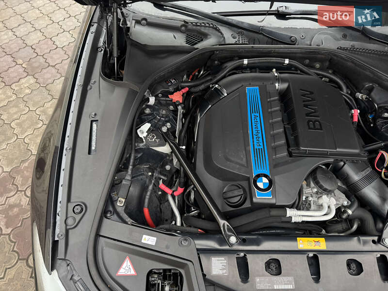 Седан BMW 5 Series 2012 в Умані