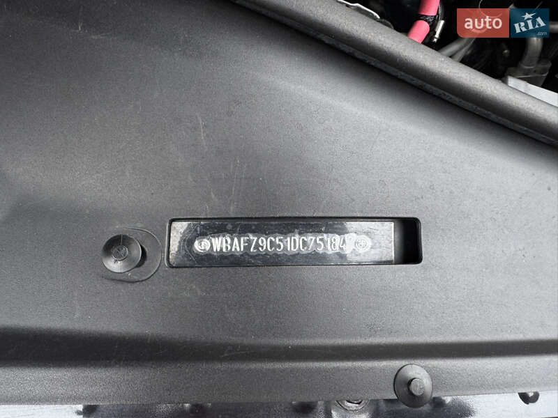 Седан BMW 5 Series 2012 в Умані