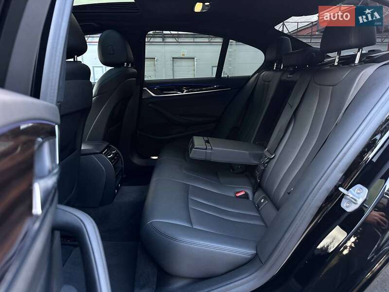 Седан BMW 5 Series 2018 в Киеве