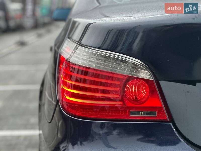 Седан BMW 5 Series 2004 в Киеве